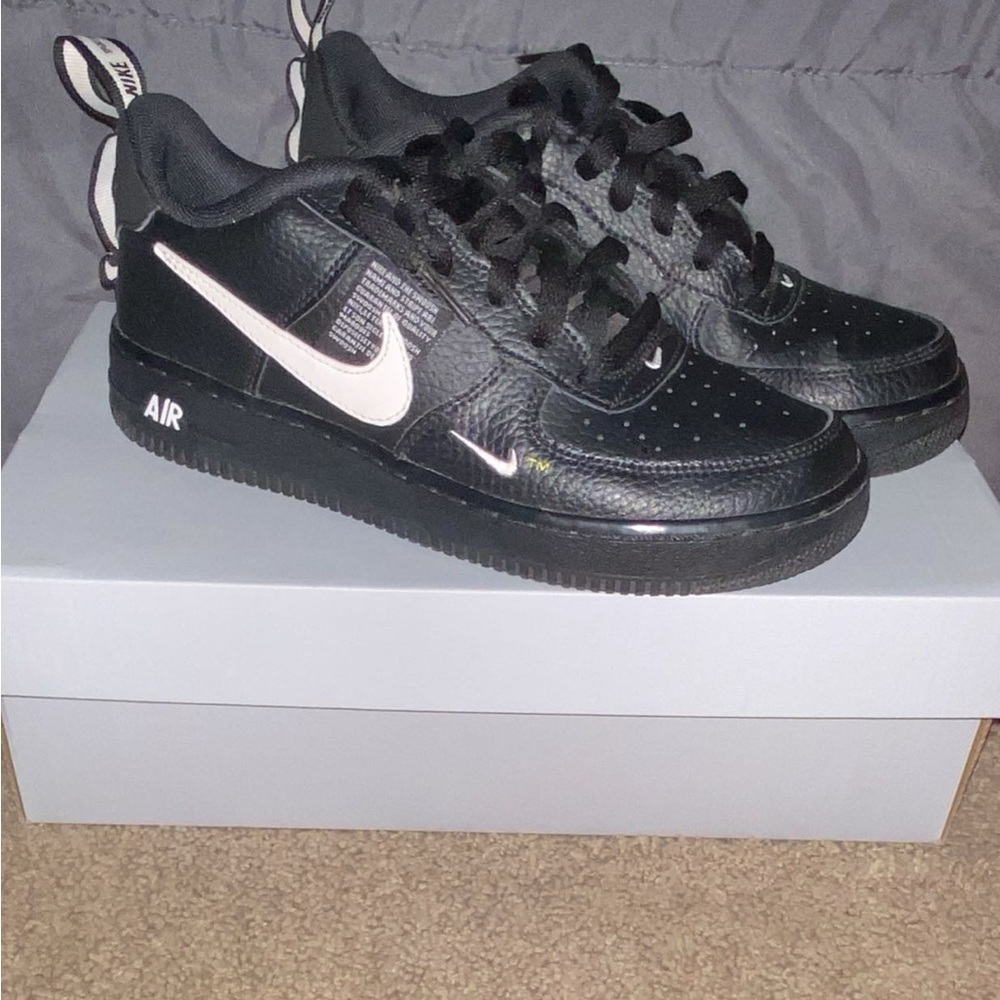 Nike Air Force 1. Used but in good condition.